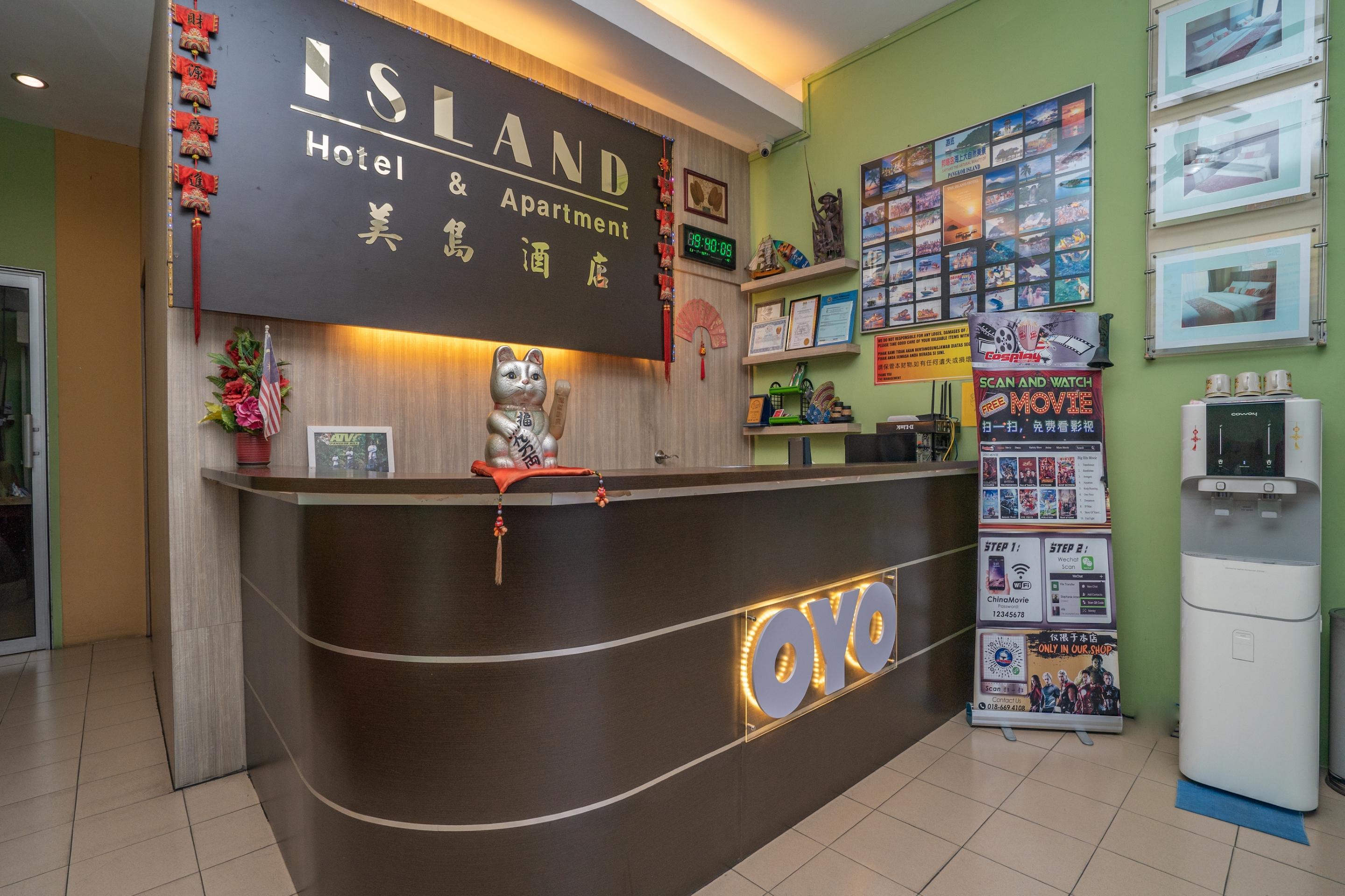 Oyo 44078 The Island Hotel Kampong Pasir Bogak Esterno foto