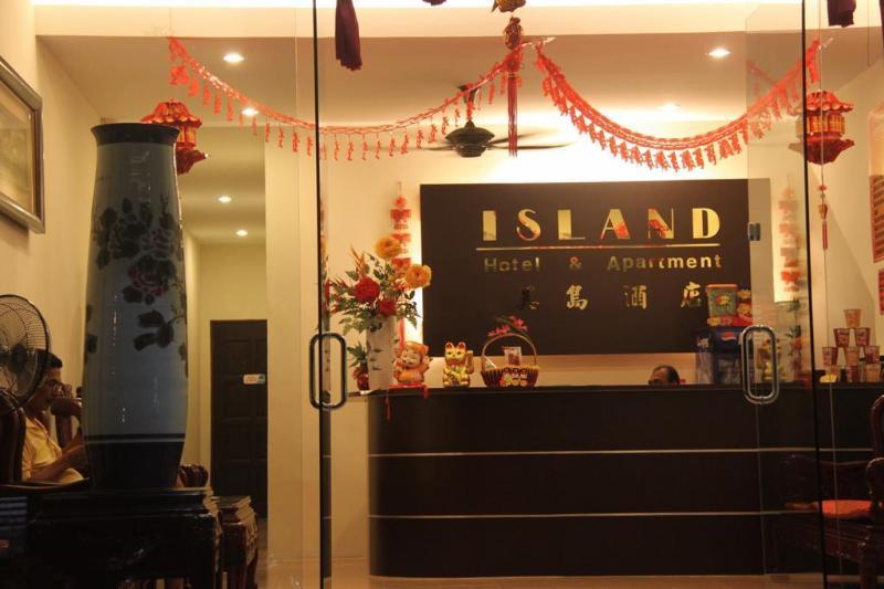 Oyo 44078 The Island Hotel Kampong Pasir Bogak Esterno foto