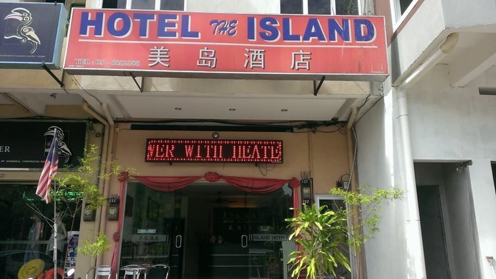 Oyo 44078 The Island Hotel Kampong Pasir Bogak Esterno foto