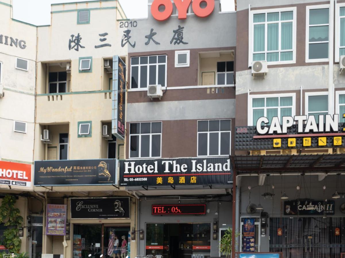 Oyo 44078 The Island Hotel Kampong Pasir Bogak Esterno foto